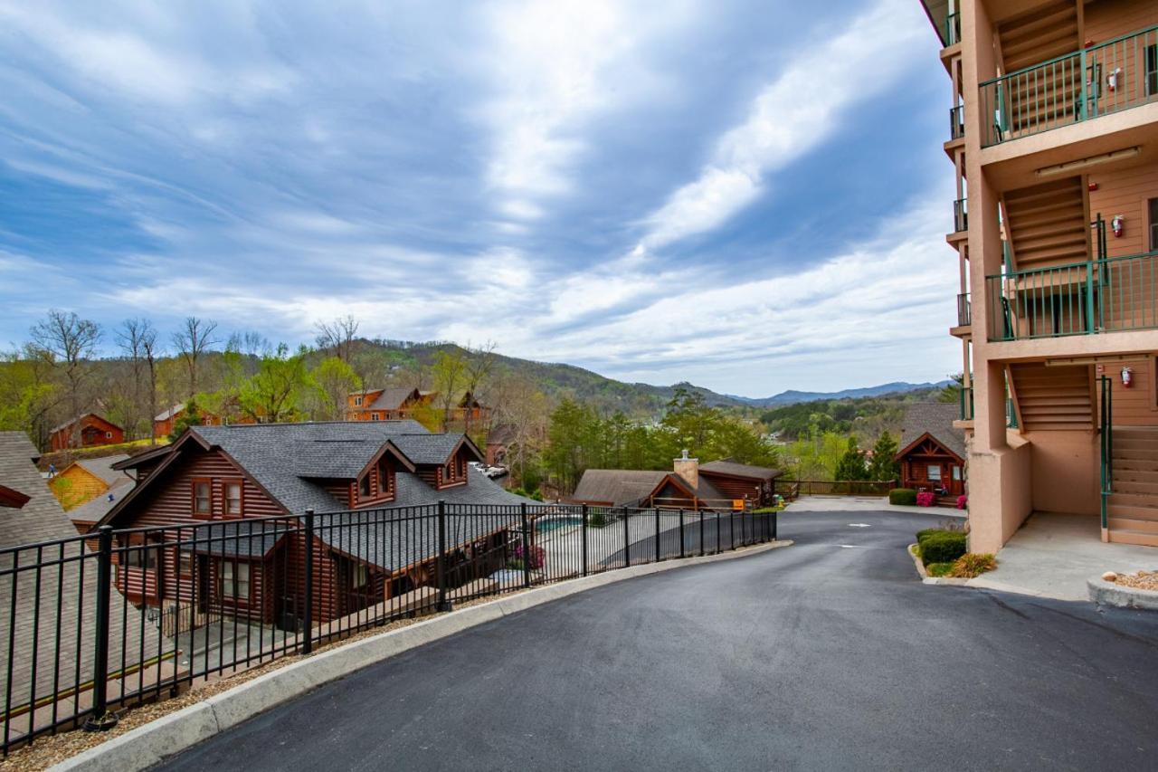 The Bear Paw Palace Mtn View And Community Pools Pigeon Forge Kültér fotó